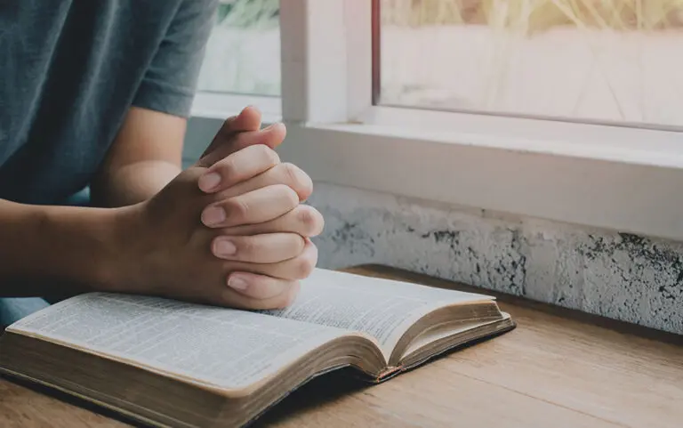 4 Ways to Read the Bible Like a Child (and Why It Changes Everything)